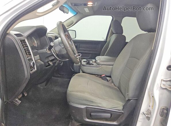 3C6TR4HT7JG144254 2018 RAM 2500 Белый Вид салона спереди
