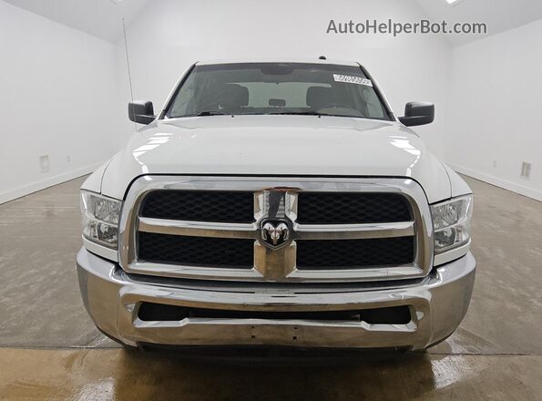 3C6TR4HT7JG144254 2018 RAM 2500 Белый Панорамный вид салона 360°