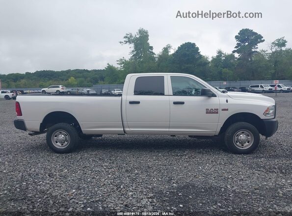 3C6TR5HT4JG375229 2018 RAM 2500 White უკანა სალონის ხედი