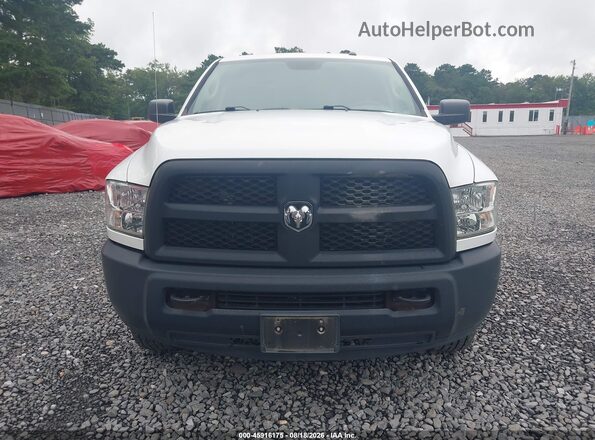 3C6TR5HT4JG375229 2018 RAM 2500 White ხელსაწყოთა პანელის ხედი
