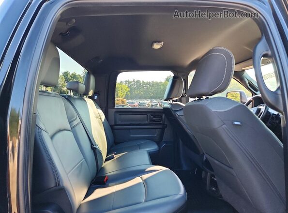 3C6UR5CL1RG327663 2024 RAM 2500 Black Vista de los asientos traseros