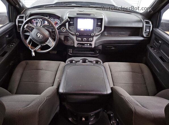3C6UR5CL9RG306625 2024 RAM 2500 Gray Dashboard view