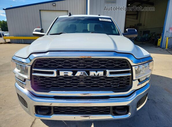 3C6UR5CLXNG369291 2022 RAM 2500 Белый Вид спереди