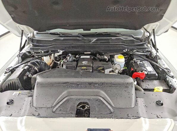 3C6UR5DL6RG336213 2024 RAM 2500 White Вид задньої частини салону