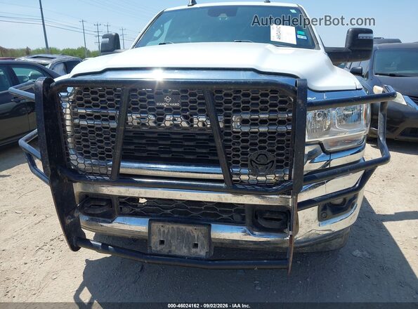 3C6UR5HJ3RG139640 2024 RAM 2500 Белый Вид спереди