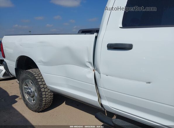 3C6UR5HJ4RG139632 2024 RAM 2500 White Front view