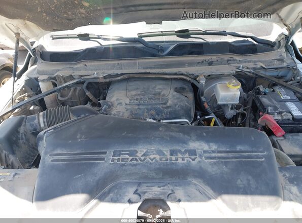 3C6UR5HJ6RG139633 2024 RAM 2500 White Հետևի տեսք