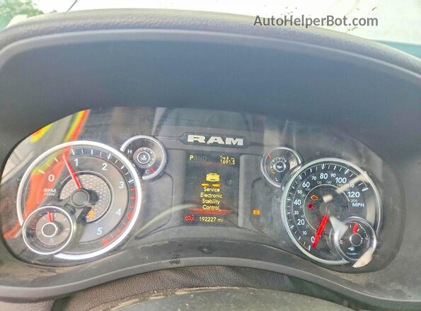 3C7WRNFL8RG146611 2024 RAM 5500 White Вид щитка приладів