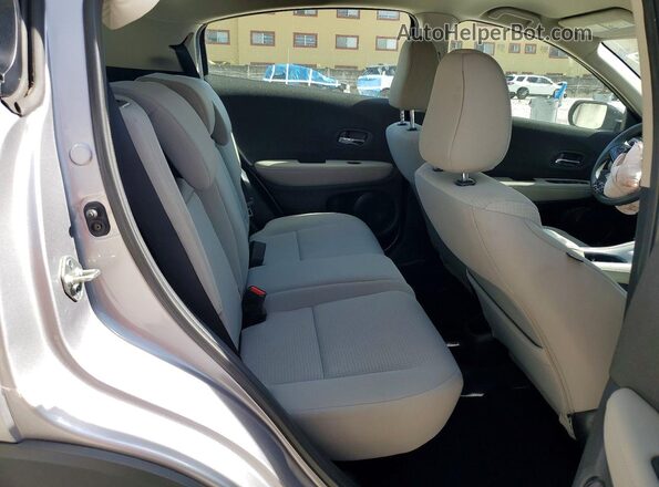 3CZRU6H30MM707951 2021 HONDA HR-V Silver Widok tylnych siedzeń