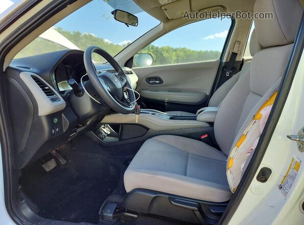 3CZRU6H37JM714245 2018 HONDA HR-V Белый Вид салона спереди