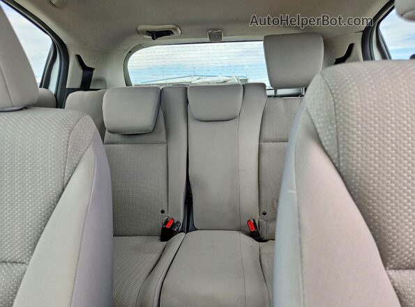 3CZRU6H52JM711092 2018 HONDA HR-V White Vista de los asientos traseros