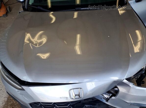 3CZRZ2H3XRM717601 2024 HONDA HR-V Серебряный Вид задней части салона