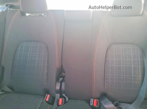 3CZRZ2H56TM736879 2026 HONDA HR-V Red Widok tylnych siedzeń