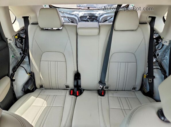 3CZRZ2H70SM744492 2025 HONDA HR-V White Հետևի նստատեղերի տեսք