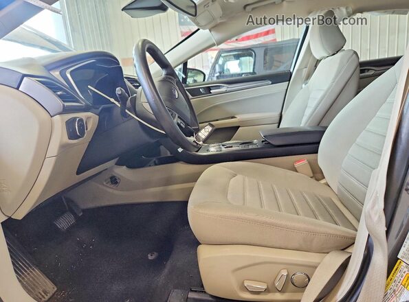 3FA6P0HD1LR241685 2020 FORD FUSION Gray Vista interior delantera