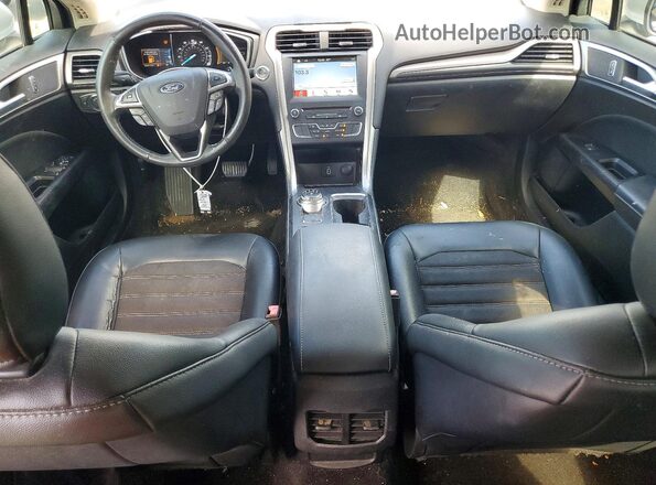 3FA6P0HD6HR393100 2017 FORD FUSION Silver Vista del salpicadero