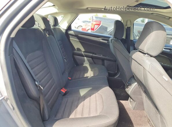 3FA6P0HD6LR219181 2020 FORD FUSION Silver Widok tylnych siedzeń