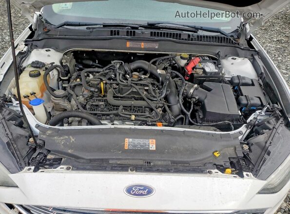3FA6P0HD7JR216075 2018 FORD FUSION White Vista interior trasera