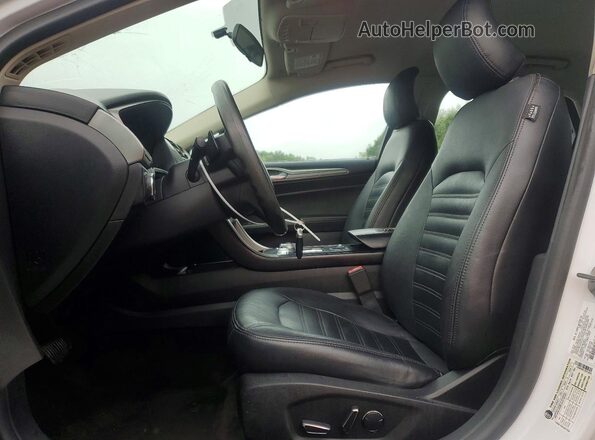 3FA6P0HD7JR216075 2018 FORD FUSION White Vista interior delantera