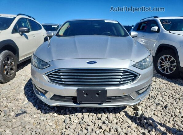 3FA6P0HD7JR256558 2018 FORD FUSION Silver Widok z przodu
