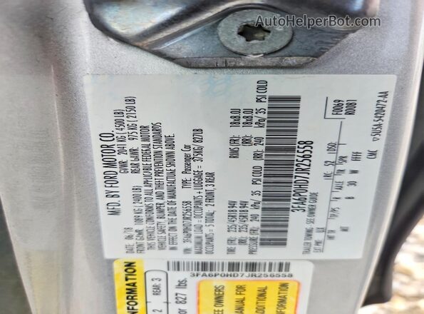 3FA6P0HD7JR256558 2018 FORD FUSION Silver Widok komory silnika