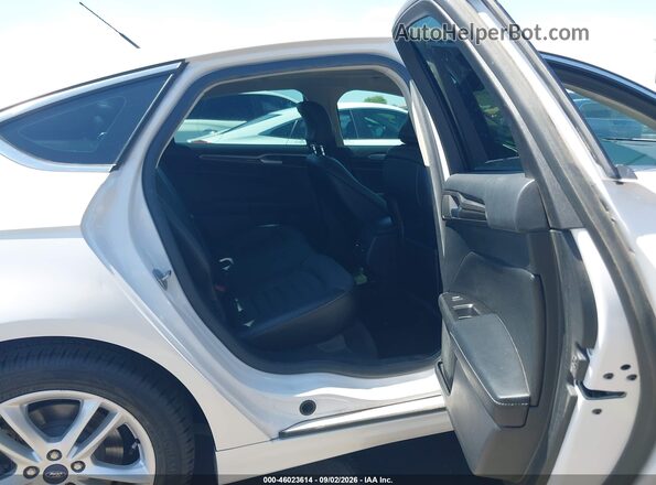 3FA6P0HD9JR253368 2018 FORD FUSION White VIN կոդի պիտակի տեսք