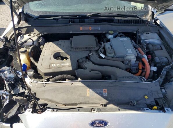 3FA6P0LU2JR246298 2018 FORD FUSION Silver Вид задньої частини салону