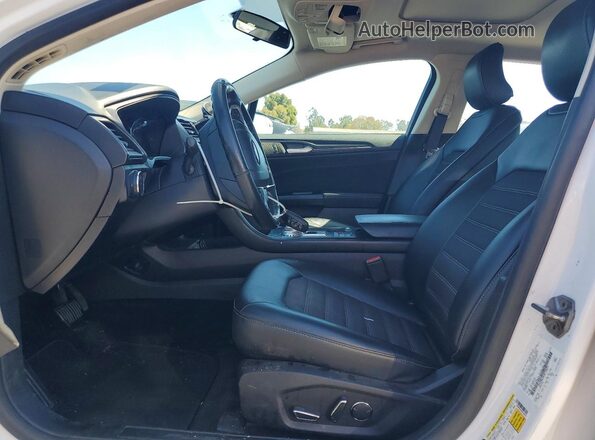 3FA6P0LU9JR155674 2018 FORD FUSION White Widok wnętrza z przodu
