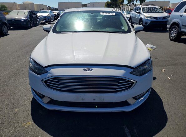 3FA6P0LU9JR155674 2018 FORD FUSION White Widok z przodu