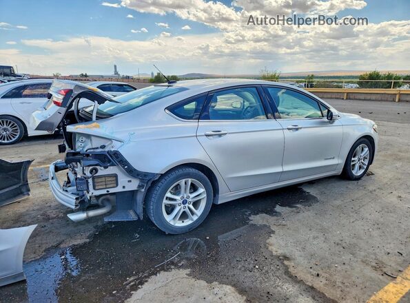 3FA6P0LU9JR182549 2018 FORD FUSION Silver Trasero derecho