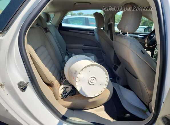 3FA6P0LUXJR117354 2018 FORD FUSION White Widok tylnych siedzeń