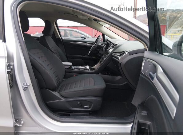 3FA6P0LUXKR274657 2019 FORD FUSION HYBRID Silver Widok wnętrza z przodu