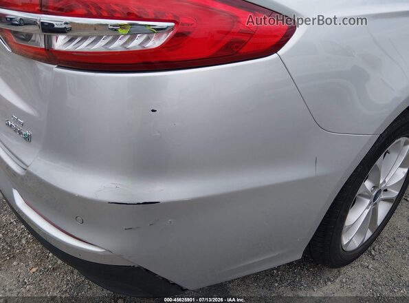 3FA6P0LUXKR274657 2019 FORD FUSION HYBRID Silver Widok z przodu
