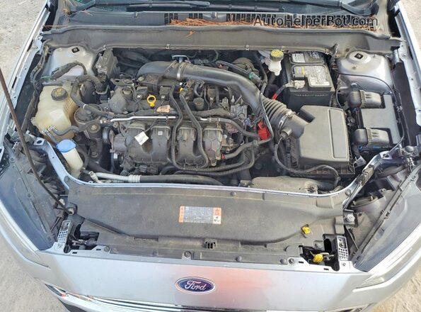3FA6P0T93LR173036 2020 FORD FUSION Silver Widok wnętrza z tyłu