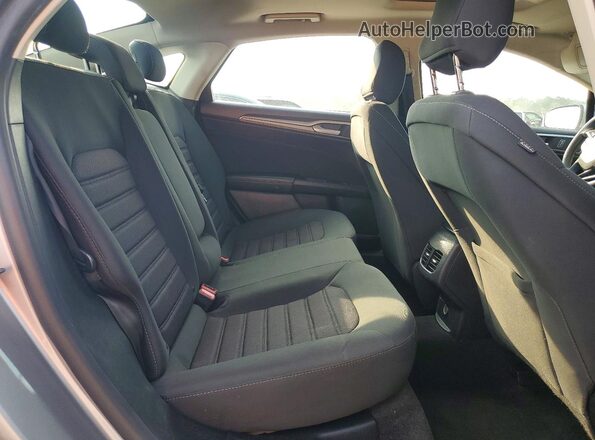 3FA6P0T93LR173036 2020 FORD FUSION Silver Widok tylnych siedzeń