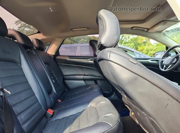 3FA6P0T94JR106281 2018 FORD FUSION Black Rear seats view