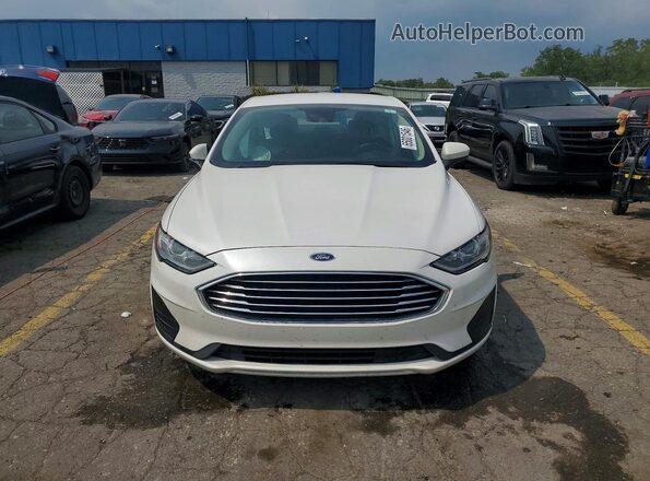 3FA6P0T97KR147585 2019 FORD FUSION Белый Вид спереди