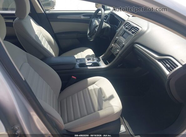 3FA6P0UU8JR254453 2018 FORD FUSION Silver Սալոնի դիմացի տեսք