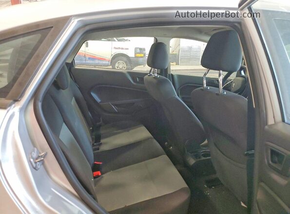 3FADP4AJ9JM108875 2018 FORD FIESTA Серебряный Вид задних сидений