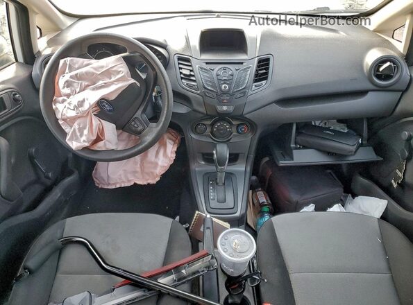 3FADP4AJ9KM139142 2019 FORD FIESTA White Dashboard view