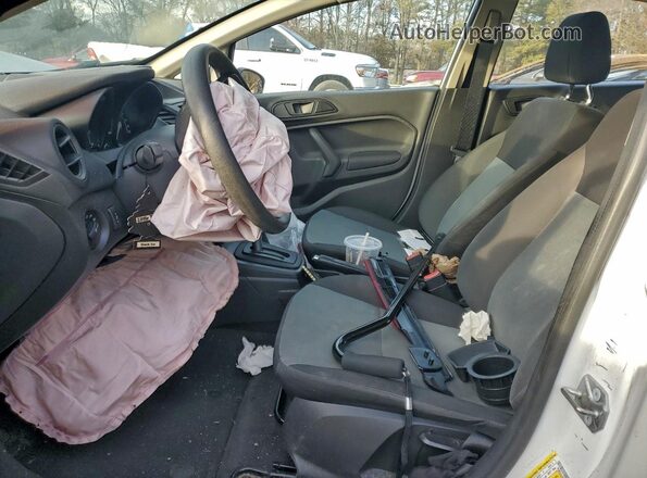 3FADP4AJ9KM139142 2019 FORD FIESTA White Front interior view