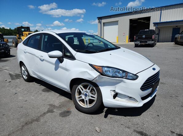 3FADP4BJ2KM125470 2019 FORD FIESTA White Front right
