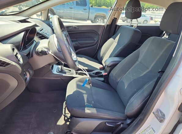 3FADP4BJ2KM125470 2019 FORD FIESTA White Front interior view