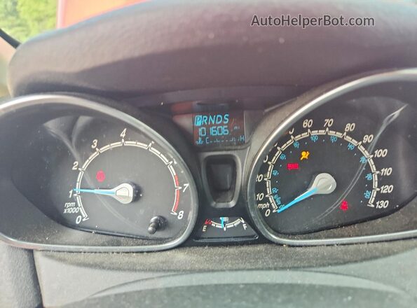 3FADP4BJ3JM126626 2018 FORD FIESTA Red Widok zestawu wskaźników