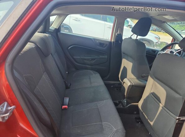 3FADP4BJ3JM126626 2018 FORD FIESTA Red Widok tylnych siedzeń