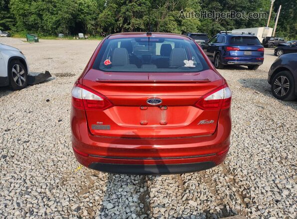 3FADP4BJ3JM126626 2018 FORD FIESTA Red Widok z tyłu