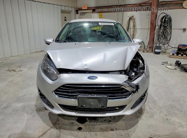 3FADP4BJ5KM105651 2019 FORD FIESTA Серебряный Вид спереди