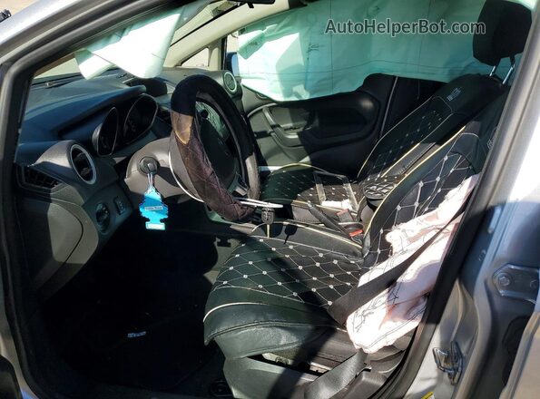 3FADP4BJ6HM140854 2017 FORD FIESTA Silver Front interior view