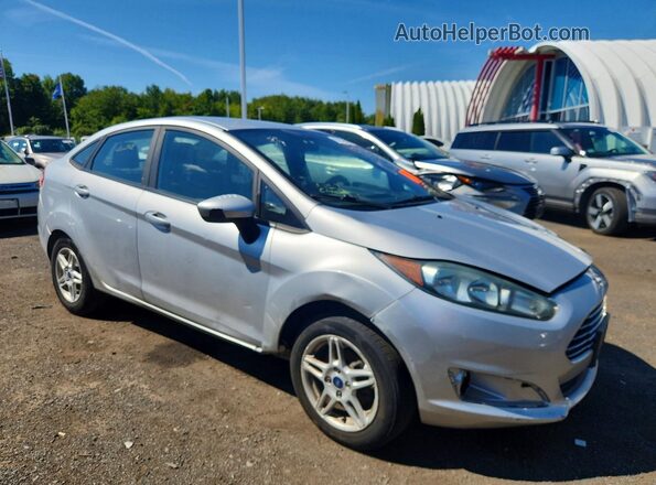 3FADP4BJ9JM116408 2018 FORD FIESTA Серебряный Передняя правая четверть