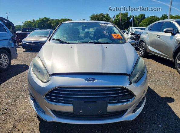 3FADP4BJ9JM116408 2018 FORD FIESTA Серебряный Вид спереди